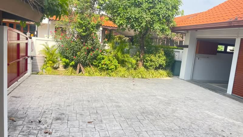3-BR House, Bangkok, Bang Ra Mat, Taling Chan, Bangkok, 3 Bedrooms, 732 sqm, Single Detached House For Sale, by Thananith Ittitulyapong, 500498990 - DDproperty.com