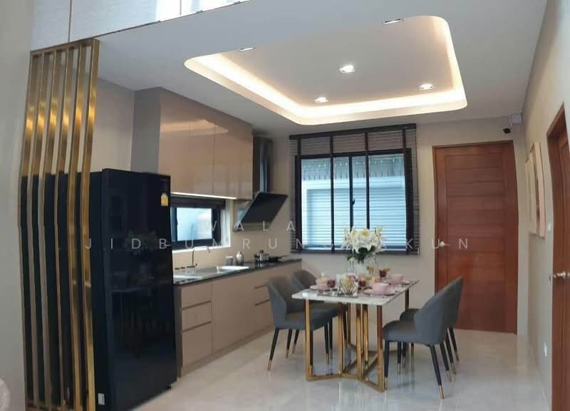 undefined, Bangkok, Lat Phrao, Bangkok, 4 Bedrooms, 300 sqm, Townhouse For Rent, by Walapa Jidbumrungsakun, 500499008 - DDproperty.com