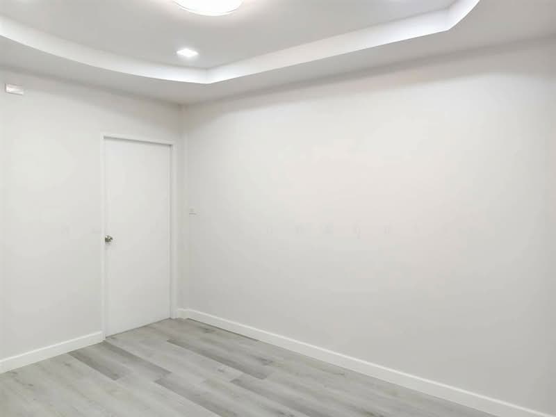 บ้านร่มไทร (Baan Romsai) ซอยคลองลำเจียก10, Bangkok, ถนนเกษตร-นวมินทร์, Nuan Chan, Bueng Kum, Bangkok, 3 Bedrooms, 90 sqm, Townhouse For Sale, by คุณ ปั่น อินทะอุ่นวงศ์ (ปั่น), 500499022 - DDproperty.com