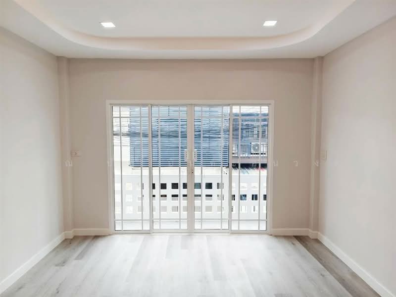 บ้านร่มไทร (Baan Romsai) ซอยคลองลำเจียก10, Bangkok, ถนนเกษตร-นวมินทร์, Nuan Chan, Bueng Kum, Bangkok, 3 Bedrooms, 90 sqm, Townhouse For Sale, by คุณ ปั่น อินทะอุ่นวงศ์ (ปั่น), 500499022 - DDproperty.com
