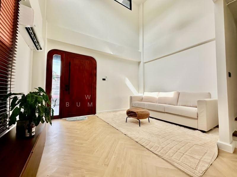 undefined, Bangkok, Lat Phrao, Bangkok, 3 Bedrooms, 200 sqm, Townhouse For Rent, by Walapa Jidbumrungsakun, 500499033 - DDproperty.com