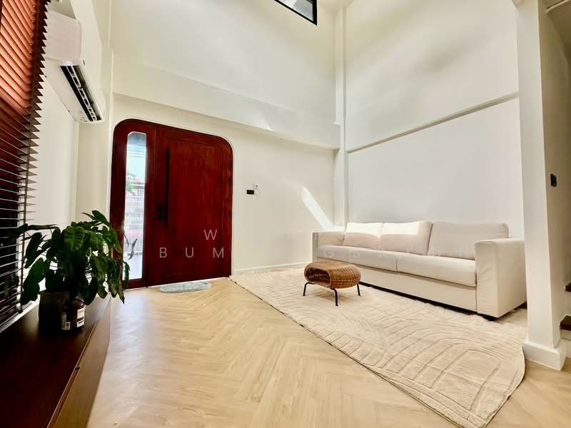 undefined, Bangkok, Lat Phrao, Bangkok, 3 Bedrooms, 200 sqm, Townhouse For Sale, by Walapa Jidbumrungsakun, 500499038 - DDproperty.com