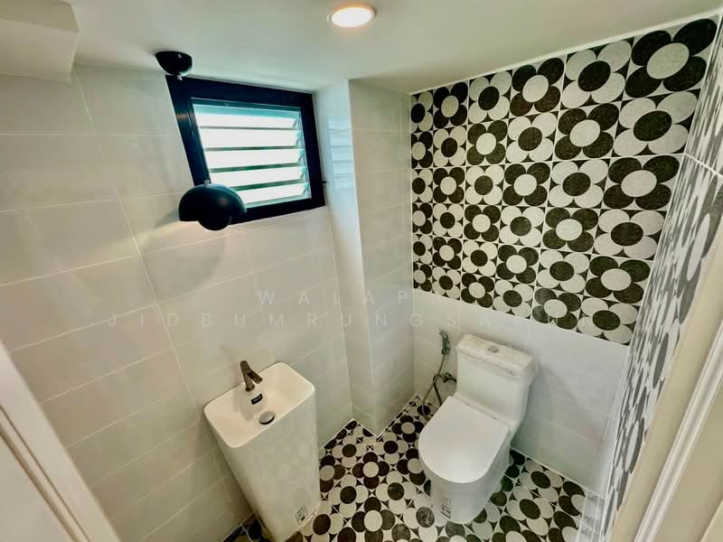 undefined, Bangkok, Lat Phrao, Bangkok, 3 Bedrooms, 200 sqm, Townhouse For Sale, by Walapa Jidbumrungsakun, 500499038 - DDproperty.com