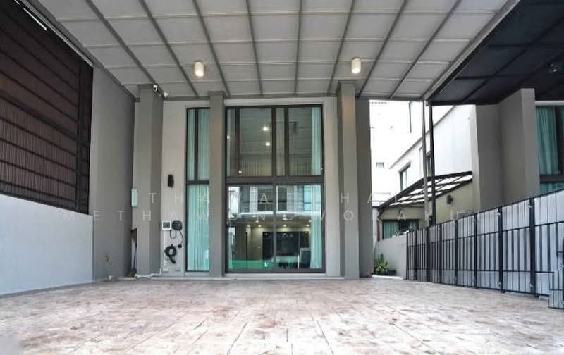 Pran Pattanakarn 32, Bangkok, Soi Phatthanakan 32, Suan Luang, Bangkok, 2 Bedrooms, 226 sqm, Townhouse For Sale, by Thawatchai Methawongworakul, 500499046 - DDproperty.com