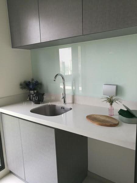 Rhythm Sukhumvit 36-38, Bangkok, 55 Soi Sukhumvit 36, Sukhumvit Road, Phra Kanong, Khlong Toei, Bangkok, 1 Bedroom, 39 sqm, Condo For Rent, by Juthabhorn Uppachit (Amy), 500499071 - DDproperty.com