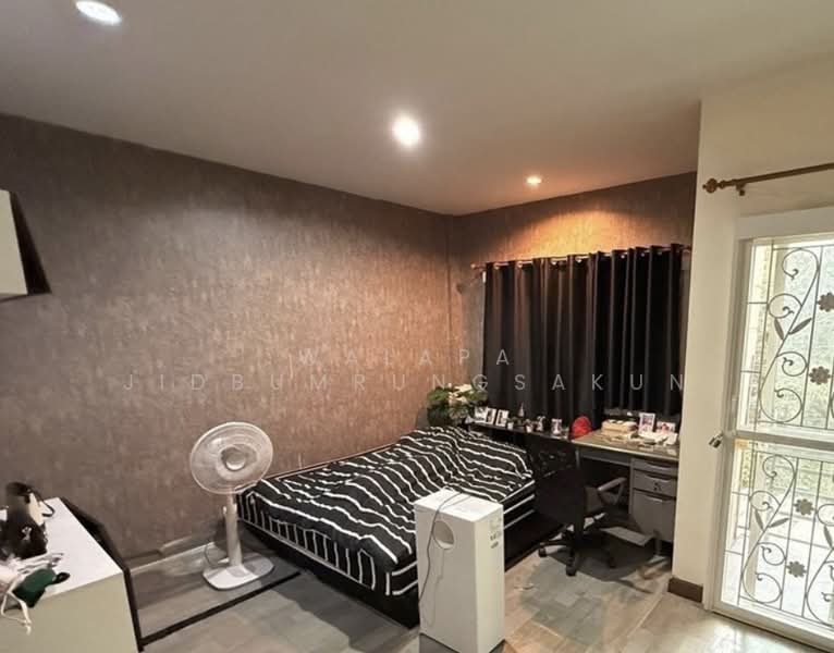 4-BR Townhouse, Bangkok, Nuan Chan, Bueng Kum, Bangkok, 4 Bedrooms, 445 sqm, Townhouse For Sale, by Walapa Jidbumrungsakun, 500499091 - DDproperty.com