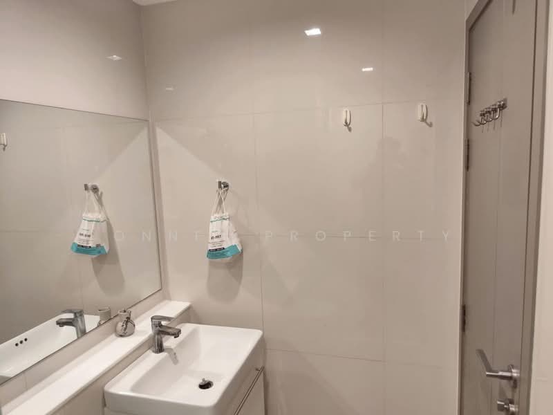 Life Asoke Hype, Bangkok, 339 Chaturathit Rd, Makkasan, Ratchathewi, Bangkok, 1 Bedroom, 32 sqm, Condo For Rent, by Connex Property, 500499111 - DDproperty.com