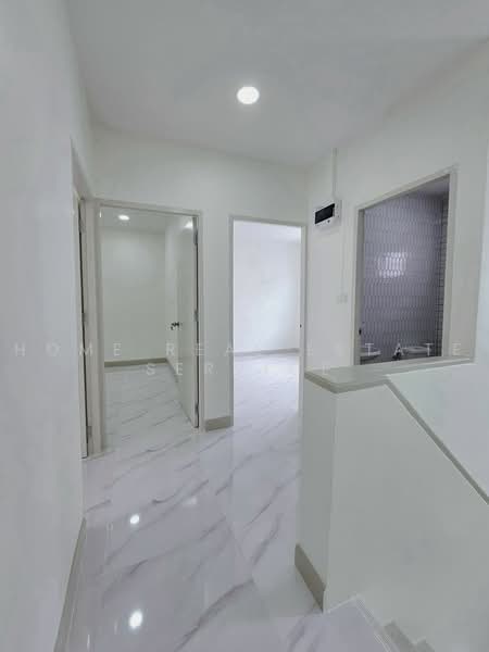 Baan Buathong 4, Nonthaburi, Ban Kluay-Sai Noi Road, Phimonrat, Bang Bua Thong, Nonthaburi, 4 Bedrooms, 140 sqm, Townhouse For Sale, by HOME Real Estate Service, 500499125 - DDproperty.com