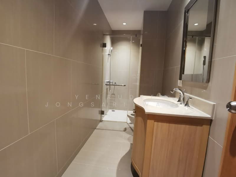 The Empire Place, Bangkok, 88 Narathiwatratchanakharin Road, Thung Maha Mek, Sathon, Bangkok, 2 Bedrooms, 105 sqm, Condo For Rent, by Yenrudee Jongsaritwang, 500499134 - DDproperty.com