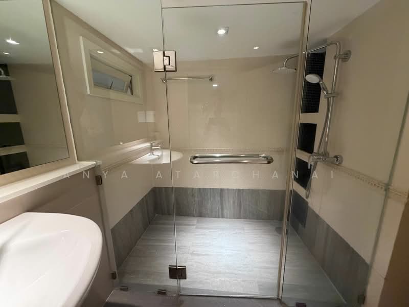 The Emporio Place, Bangkok, 93 Soi Sukhumvit 24, Sukhumvit Road, Khong Tan, Khlong Toei, Bangkok, 2 Bedrooms, 141 sqm, Condo For Sale, by Anya Atarchanai, 500499288 - DDproperty.com
