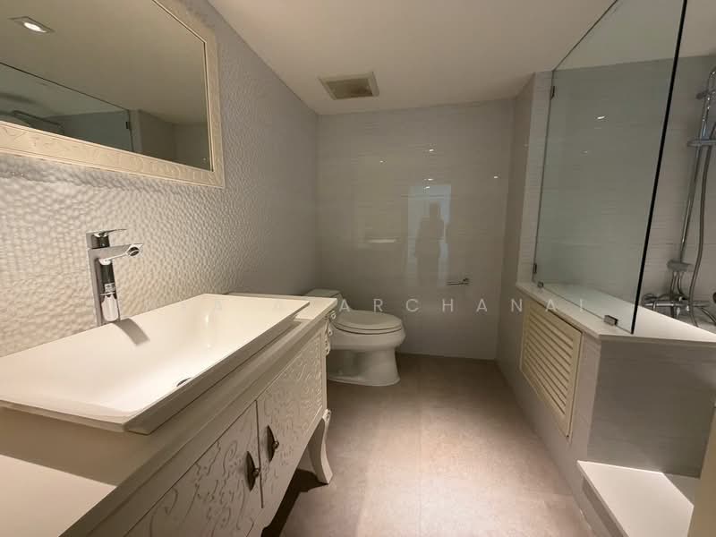 The Emporio Place, Bangkok, 93 Soi Sukhumvit 24, Sukhumvit Road, Khong Tan, Khlong Toei, Bangkok, 2 Bedrooms, 141 sqm, Condo For Sale, by Anya Atarchanai, 500499288 - DDproperty.com