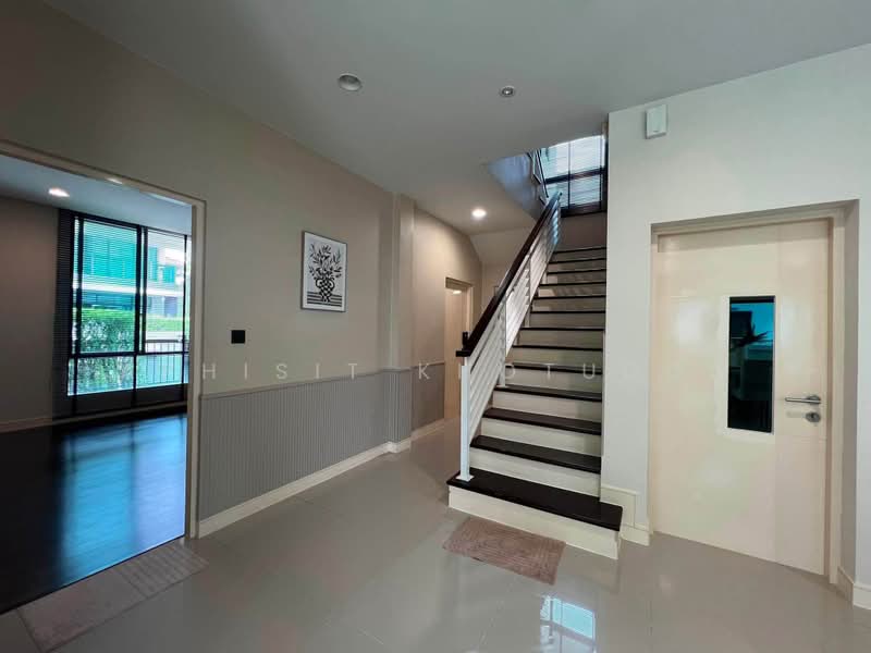 Setthasiri Krungthep Kreetha, Bangkok, Krungthep Kreetha Road, Hua Mak, Bang Kapi, Bangkok, 4 Bedrooms, 260 sqm, Single Detached House For Rent, by Aphisit Khotudon, 500499374 - DDproperty.com