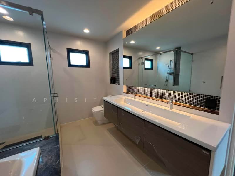 Setthasiri Krungthep Kreetha, Bangkok, Krungthep Kreetha Road, Hua Mak, Bang Kapi, Bangkok, 4 Bedrooms, 260 sqm, Single Detached House For Rent, by Aphisit Khotudon, 500499374 - DDproperty.com
