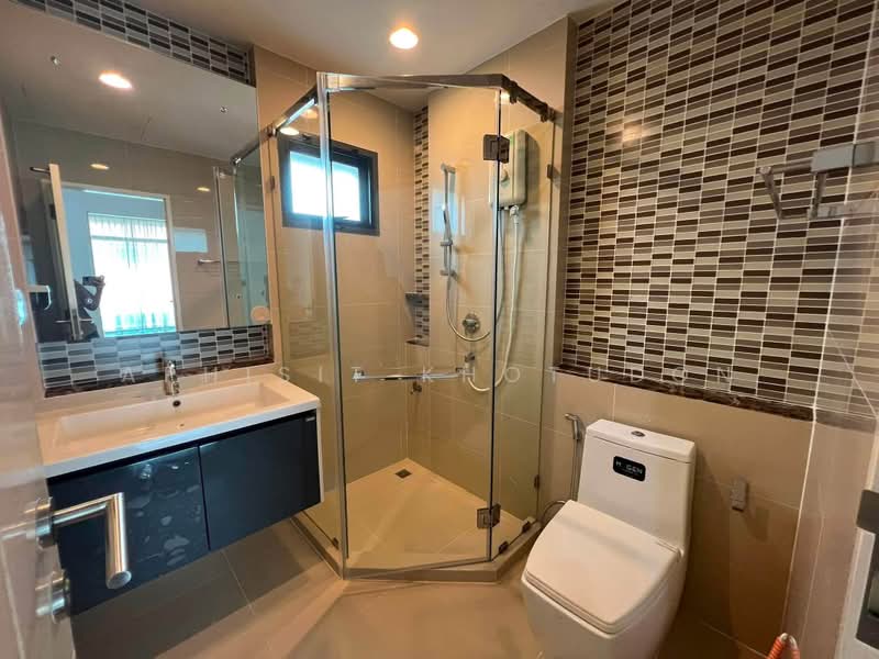 Setthasiri Krungthep Kreetha, Bangkok, Krungthep Kreetha Road, Hua Mak, Bang Kapi, Bangkok, 4 Bedrooms, 260 sqm, Single Detached House For Rent, by Aphisit Khotudon, 500499374 - DDproperty.com
