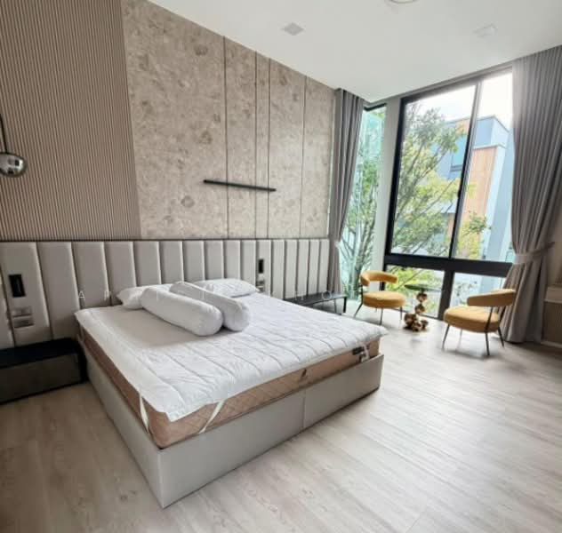 VIVE Krungthep Kreetha, Bangkok, Krungthep Kreetha Road, Saphan Sung, Bangkok, 4 Bedrooms, 421 sqm, Single Detached House For Rent, by Aphisit Khotudon, 500499397 - DDproperty.com