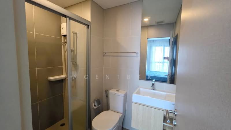 Lumpini Suite Dindaeng-Ratchaprarop, Bangkok, Asoke-Dindaeng Road, Din Daeng, Bangkok, 1 Bedroom, 28 sqm, Condo For Rent, by Agentbkk, 500499398 - DDproperty.com