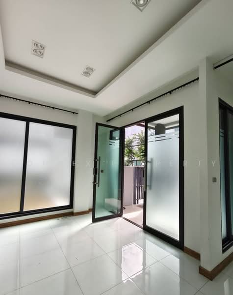 JW Urban Home Office : เจดับบลิว เออเบิร์น โฮม ออฟฟิศ, กรุงเทพ, Jw Urban Home Office 555/18, ดอนเมือง, ดอนเมือง, กรุงเทพ, 240 ตร.ม., บ้านเดี่ยว ให้เช่า, โดย Connex Property, 500499399 - DDproperty.com