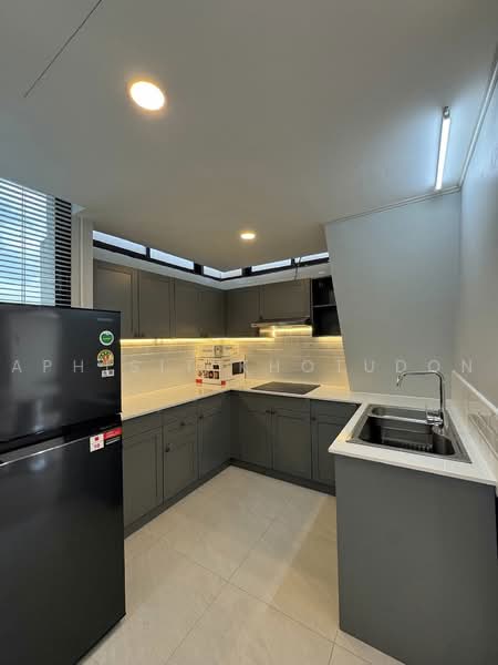 Supalai Place Sukhumvit 39, Bangkok, 175-179 Soi Sukhumvit 39 Sukhumvit Road, Khlong Tan Nua, Watthana, Bangkok, 2 Bedrooms, 135 sqm, Condo For Rent, by Aphisit Khotudon, 500499415 - DDproperty.com