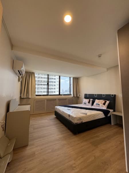 Supalai Place Sukhumvit 39, Bangkok, 175-179 Soi Sukhumvit 39 Sukhumvit Road, Khlong Tan Nua, Watthana, Bangkok, 2 Bedrooms, 135 sqm, Condo For Rent, by Aphisit Khotudon, 500499415 - DDproperty.com