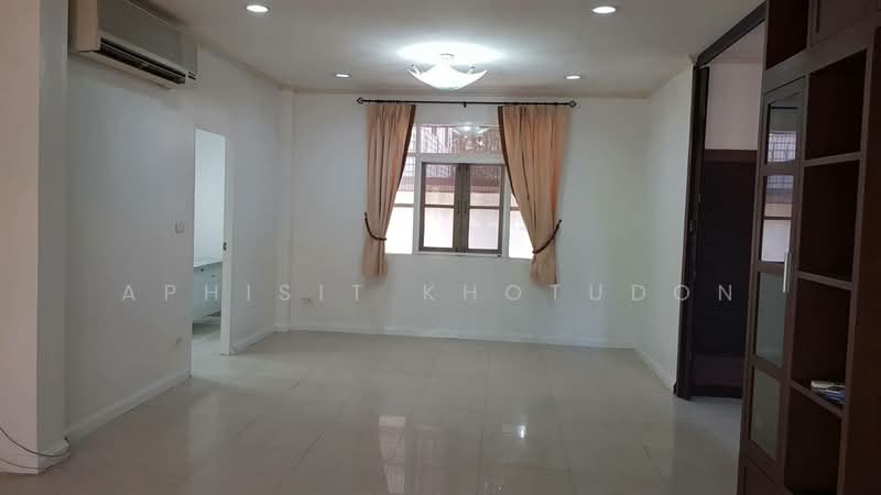 3-BR House, Bangkok, Prawet, Bangkok, 3 Bedrooms, 204 sqm, Single Detached House For Rent, by Aphisit Khotudon, 500499453 - DDproperty.com