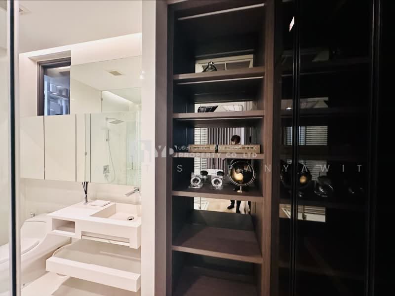 Vittorio 39, Bangkok, 8 Sukhumvit, Khlong Tan Nua, Watthana, Bangkok, 2 Bedrooms, 142 sqm, Condo For Rent, by Nattakit Sripanyawit, 500499487 - DDproperty.com