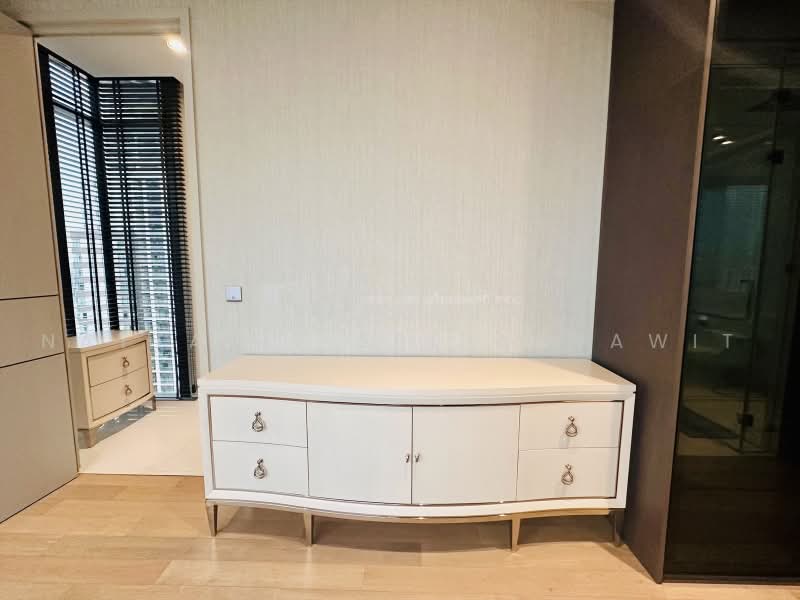 Vittorio 39, Bangkok, 8 Sukhumvit, Khlong Tan Nua, Watthana, Bangkok, 2 Bedrooms, 142 sqm, Condo For Rent, by Nattakit Sripanyawit, 500499487 - DDproperty.com