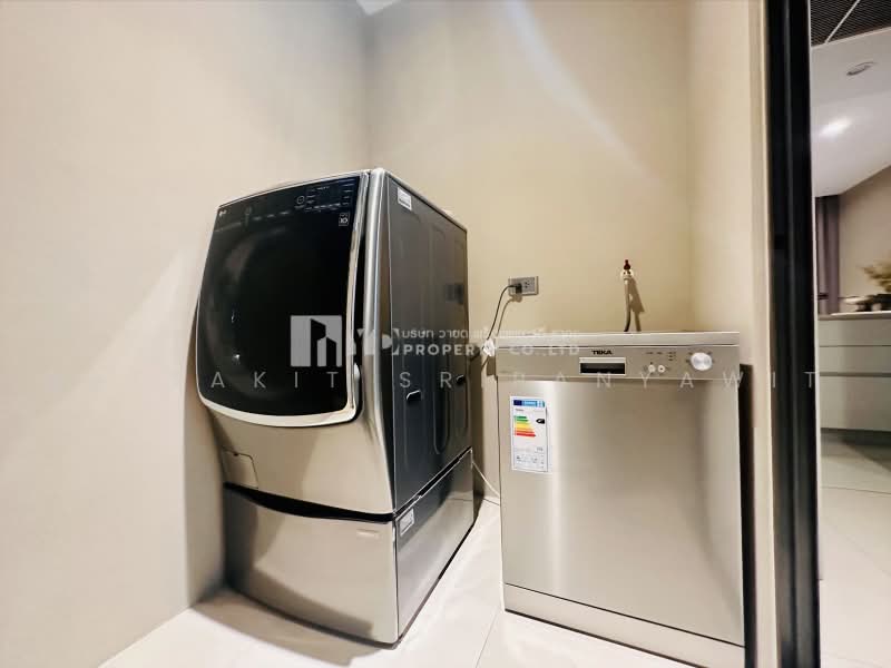 Vittorio 39, Bangkok, 8 Sukhumvit, Khlong Tan Nua, Watthana, Bangkok, 2 Bedrooms, 142 sqm, Condo For Rent, by Nattakit Sripanyawit, 500499487 - DDproperty.com
