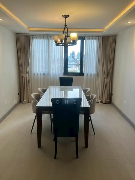 President Park Sukhumvit 24, Bangkok, 99 Sukhumvit 24 Alley, Khlongtoei Nua, Watthana, Bangkok, 3 Bedrooms, 223 sqm, Condo For Rent, by Pensasi Ongphichetmetha, 500499596 - DDproperty.com