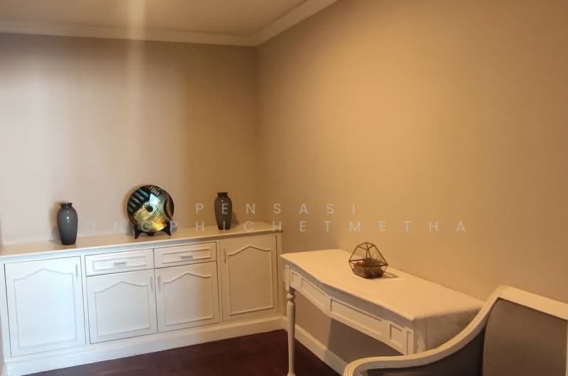 Le Chateau Mansion, กรุงเทพ, 55 ซอยเอกมัย 12 ถนนสุขุมวิท 63 คลองตันเหนือ วัฒนา กทม, คลองตันเหนือ, วัฒนา, กรุงเทพ, 240 ตร.ม., อพาร์ทเมนท์ ให้เช่า, โดย Pensasi Ongphichetmetha, 500499608 - DDproperty.com