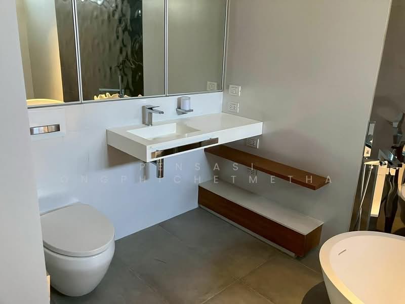 Ficus Lane, Bangkok, Soi Sukhumvit 44/1, Phra Kanong, Khlong Toei, Bangkok, 3 Bedrooms, 199 sqm, Condo For Rent, by Pensasi Ongphichetmetha, 500499637 - DDproperty.com