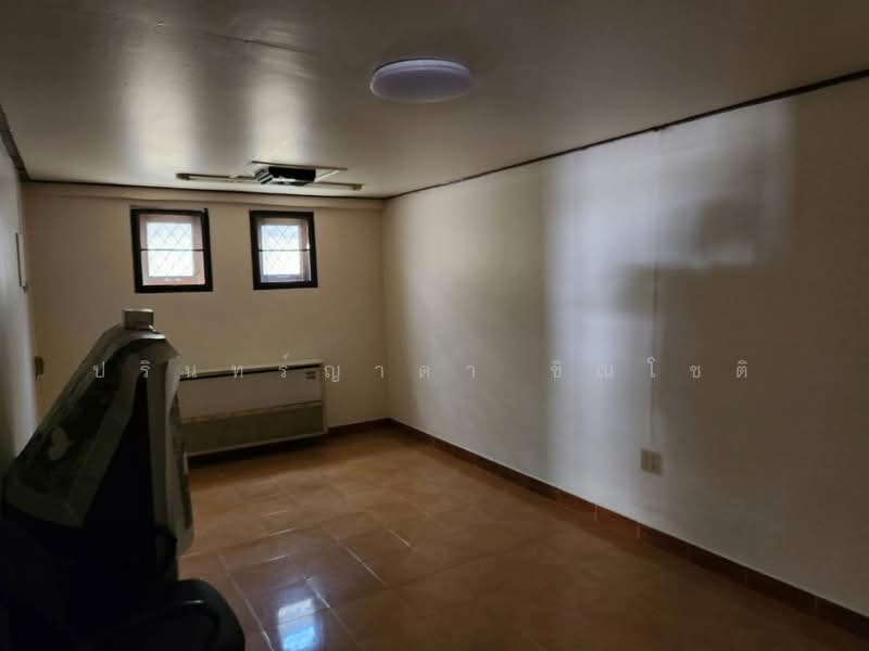 House Mengjai – Huai Khwang Pracha Rat Bamphen 24, Bangkok, ซอย ประชาราษฎร์บำเพ็ญ 24, Samsen Nok, Huai Khwang, Bangkok, 5 Bedrooms, 200 sqm, Single Detached House For Rent, by ปรินทร์ญาดา ชิณโชติ, 500499690 - DDproperty.com