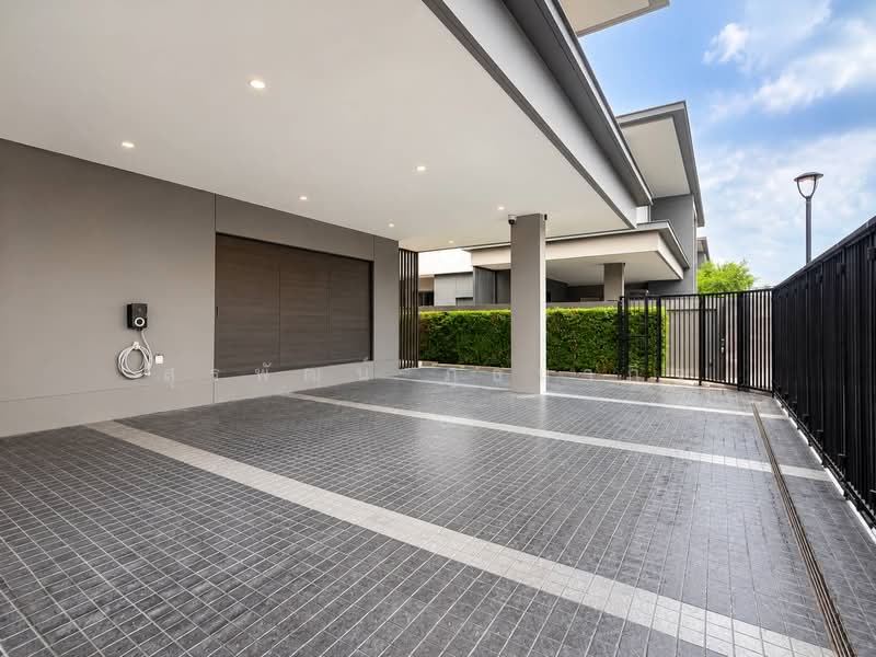 Lake Legend Bangna-Suvarnabhumi, Samut Prakan, Soi King Kaew 37, Rachathewa, Bang Plee, Samut Prakan, 4 Bedrooms, 489 sqm, Single Detached House For Sale, by สุรพัฒน์ ภูธนากิจ, 500499702 - DDproperty.com