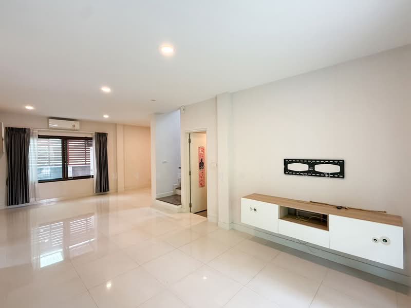 The City Pattanakarn, Bangkok, On Nut Road, Prawet, Bangkok, 4 Bedrooms, 195 sqm, Single Detached House For Sale, by อภิมงคล สุขเกษม, 500499774 - DDproperty.com