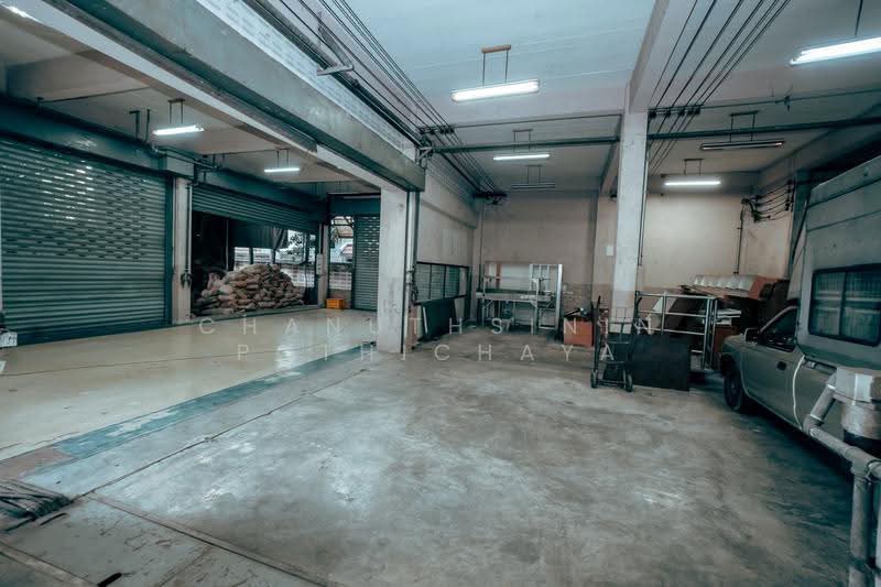 โรงงานและโกดัง2 ชั้น ถนนพุทธมณฑลสายสาม, Bangkok, Khlong Khwang, Phasi Charoen, Bangkok, , 1,600 sqm, Warehouse/Factory For Sale, by Chanuthsinin Pothichaya, 500499777 - DDproperty.com