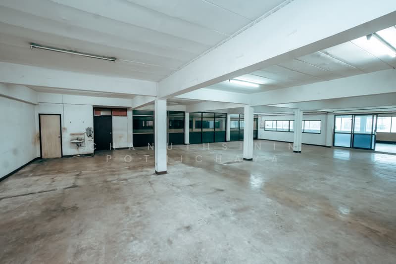 โรงงานและโกดัง2 ชั้น ถนนพุทธมณฑลสายสาม, Bangkok, Khlong Khwang, Phasi Charoen, Bangkok, , 1,600 sqm, Warehouse/Factory For Sale, by Chanuthsinin Pothichaya, 500499777 - DDproperty.com