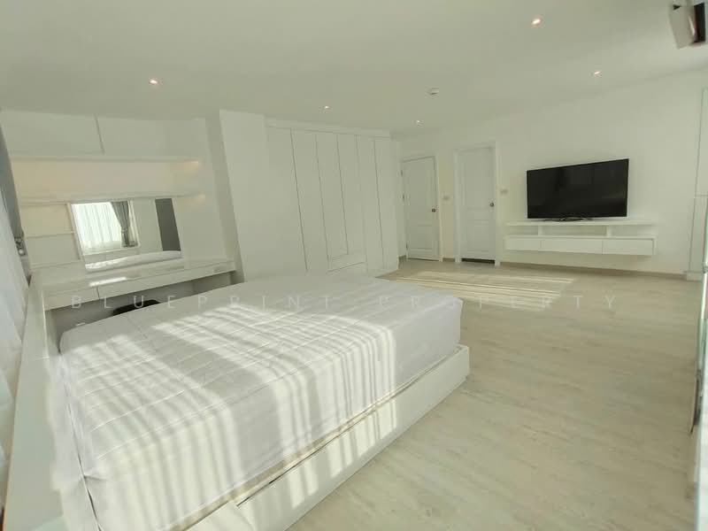 Silom Condominium, Bangkok, Silom, Bang Rak, Bangkok, 2 Bedrooms, 122 sqm, Condo For Rent, by Blueprint.property, 500499805 - DDproperty.com