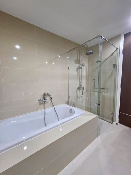 15 Sukhumvit Residences, Bangkok, Soi Sukhumvit 15, Khlongtoei Nua, Watthana, Bangkok, 1 Bedroom, 54 sqm, Condo For Rent, by Rattanaporn Khamlit, 500499822 - DDproperty.com