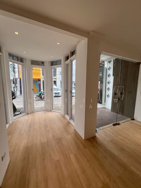 ฮมออฟฟิศ ย่าน Town in Town กรุงเทพฯ, Bangkok, Phlapphla, Wang Thonglang, Bangkok, , 750 sqm, Office Space For Rent, by Chanuthsinin Pothichaya, 500499836 - DDproperty.com