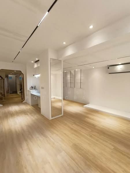 ฮมออฟฟิศ ย่าน Town in Town กรุงเทพฯ, Bangkok, Phlapphla, Wang Thonglang, Bangkok, , 750 sqm, Office Space For Rent, by Chanuthsinin Pothichaya, 500499836 - DDproperty.com