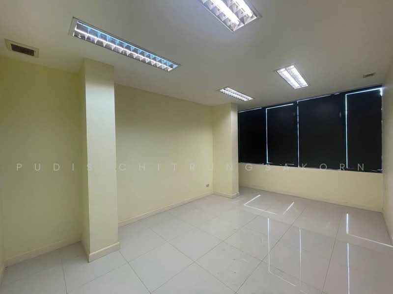 2-Unit, 4-Storey Commercial Building for Rent – Thonglor | Prime Business Location, Bangkok, Khlong Tan Nua, Watthana, Bangkok, , 450 sqm, Shophouse For Rent, by Pudis Chitrungsakorn, 500499849 - DDproperty.com