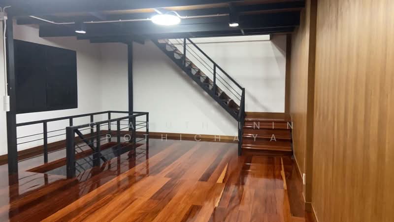 โกดังพร้อมออฟฟิศ สายไหม-ออเงิน ถนนสุขาภิบาล5, Bangkok, สุขาภิบาล5, Min Buri, Bangkok, , 1,200 sqm, Warehouse/Factory For Sale, by Chanuthsinin Pothichaya, 500499857 - DDproperty.com