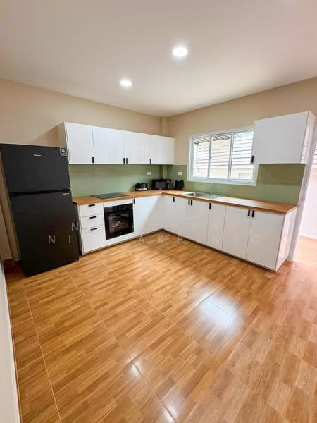 Fully Renovated Detached House – Bang Saray Beachside, Chon Buri (Pattaya), Bang Sa-re, Sattahip, Chon Buri (Pattaya), 3 Bedrooms, 160 sqm, Single Detached House For Sale, by Naphaphat Nitipakpinyo, 500499858 - DDproperty.com