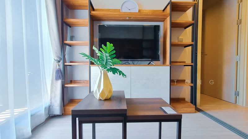 Life Ladprao, Bangkok, 992 Ladprao Road, Jom Phon, Chatuchak, Bangkok, 1 Bedroom, 35 sqm, Condo For Rent, by Auttika Phormtong, 500499922 - DDproperty.com