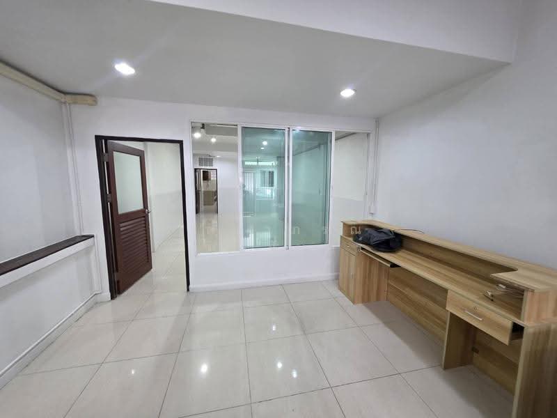 Huai Khwang, Bangkok, ประชาอุทิศ, Huai Khwang, Bangkok, , 150 sqm, Business For Rent, by จิตราภรณ์ พิมพ์จันทร์, 500499970 - DDproperty.com