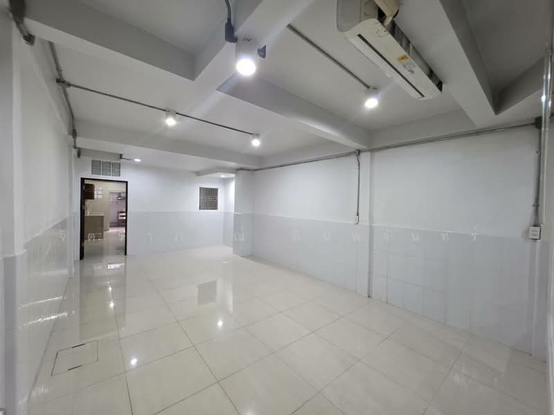 ห้วยขวาง, กรุงเทพ, ประชาอุทิศ, ห้วยขวาง, กรุงเทพ, 150 ตร.ม., กิจการ ให้เช่า, โดย จิตราภรณ์ พิมพ์จันทร์, 500499970 - DDproperty.com