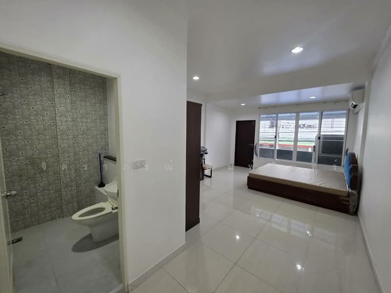 Huai Khwang, Bangkok, ประชาอุทิศ, Huai Khwang, Bangkok, , 150 sqm, Business For Rent, by จิตราภรณ์ พิมพ์จันทร์, 500499970 - DDproperty.com
