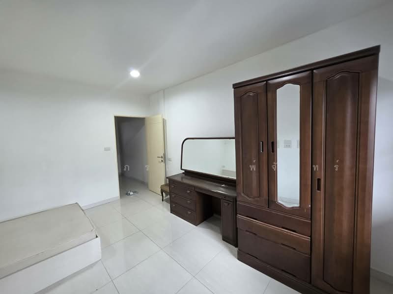 Huai Khwang, Bangkok, ประชาอุทิศ, Huai Khwang, Bangkok, , 150 sqm, Business For Rent, by จิตราภรณ์ พิมพ์จันทร์, 500499970 - DDproperty.com