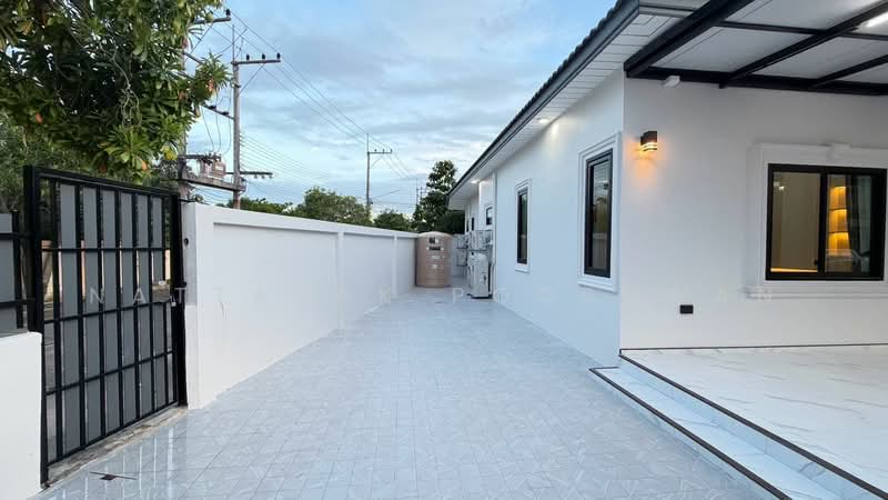 undefined, Chon Buri (Pattaya), Nong Pru, Bang Lamung (Pattaya), Chon Buri (Pattaya), 3 Bedrooms, 288 sqm, Single Detached House For Sale, by Nattasak Poosuwan, 500500035 - DDproperty.com