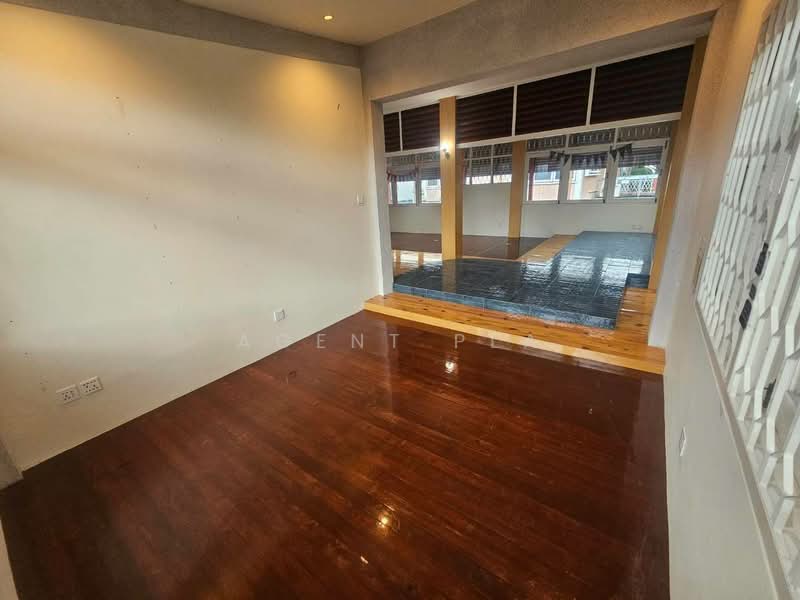 Renovated Detached House in Prime Ekkamai for RENT (SPSP667), Bangkok, เอกมัย10, Khlong Tan Nua, Watthana, Bangkok, 2 Bedrooms, 240 sqm, Single Detached House For Rent, by Agent Pla, 500500077 - DDproperty.com