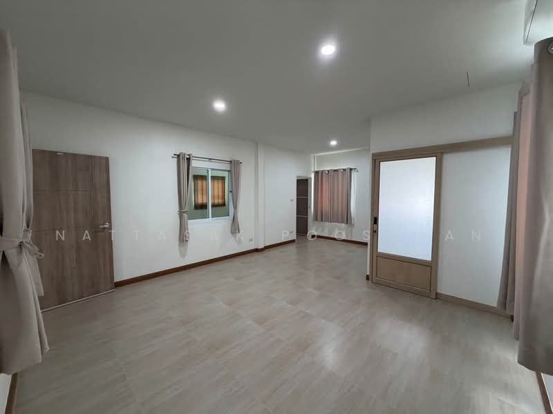 บ้าน 2-ห้องนอน, ชลบุรี, หนองรี, เมืองชลบุรี, ชลบุรี, 200 ตร.ม., บ้านเดี่ยว ขาย, โดย Nattasak Poosuwan, 500500094 - DDproperty.com